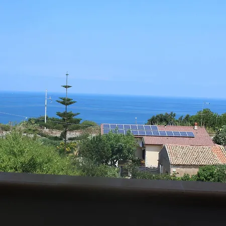 Couette-café Elena Tropea 2*